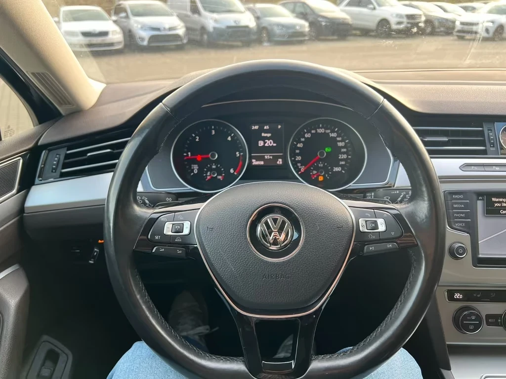VW Passat 2.0 TDI Comfortline 239 hp 4Motion - изображение 6 | Auto.bg VW Passat 2.0 TDI Comfortline 239 hp 4Motion - изображение 6