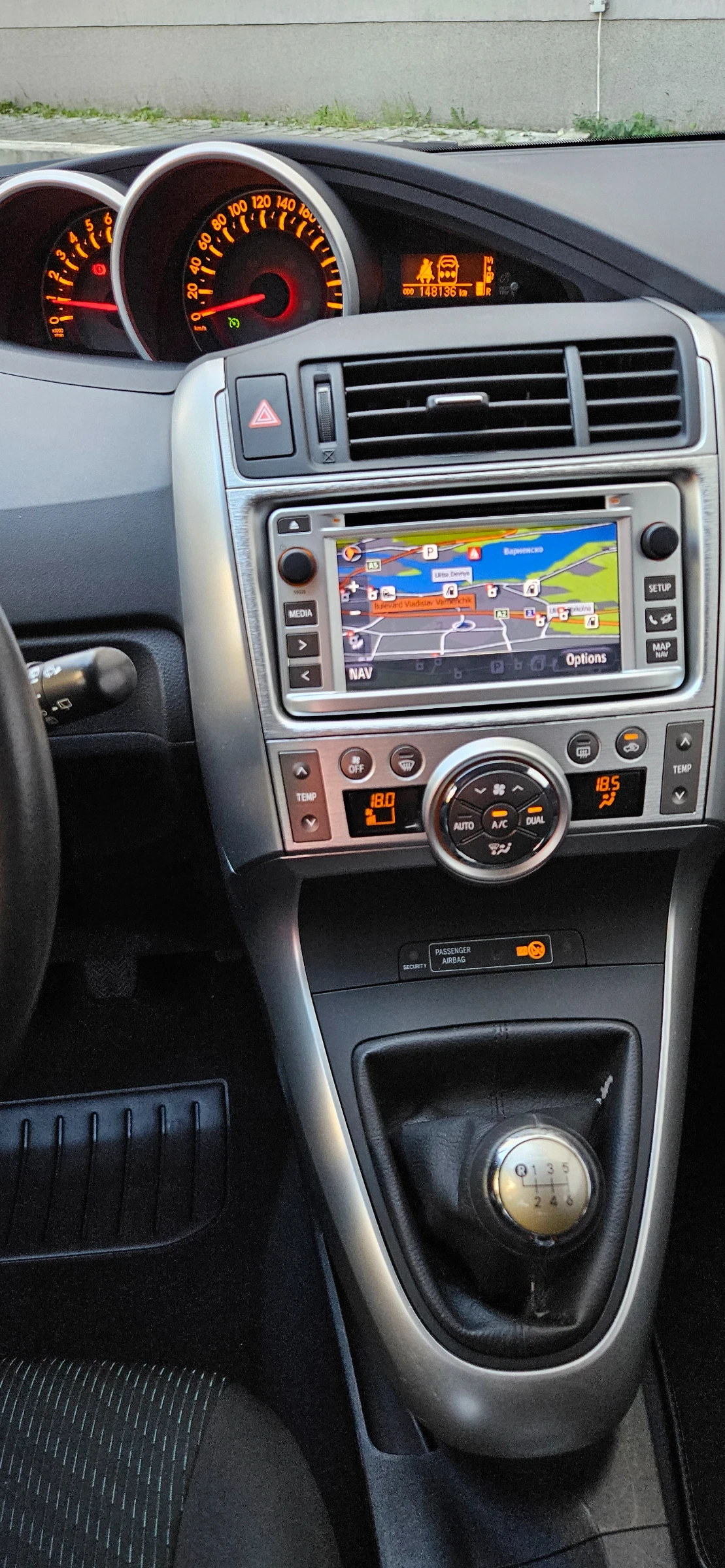 Toyota Verso 1.8, ръчка, нави, като нова - изображение 7 | Auto.bg Toyota Verso 1.8, ръчка, нави, като нова - изображение 7