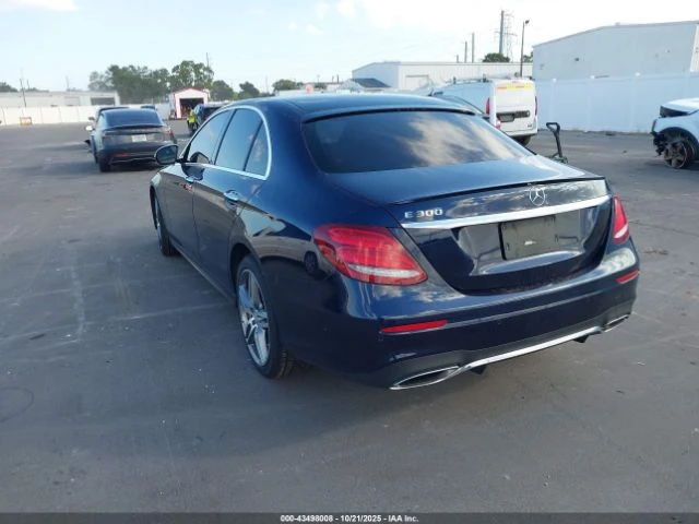 Mercedes-Benz E 300 AMG* PACK* BURMESTER* 360КАМЕРА* LANE* ASSIST*  - изображение 4 | Auto.bg Mercedes-Benz E 300 AMG* PACK* BURMESTER* 360КАМЕРА* LANE* ASSIST*  - изображение 4