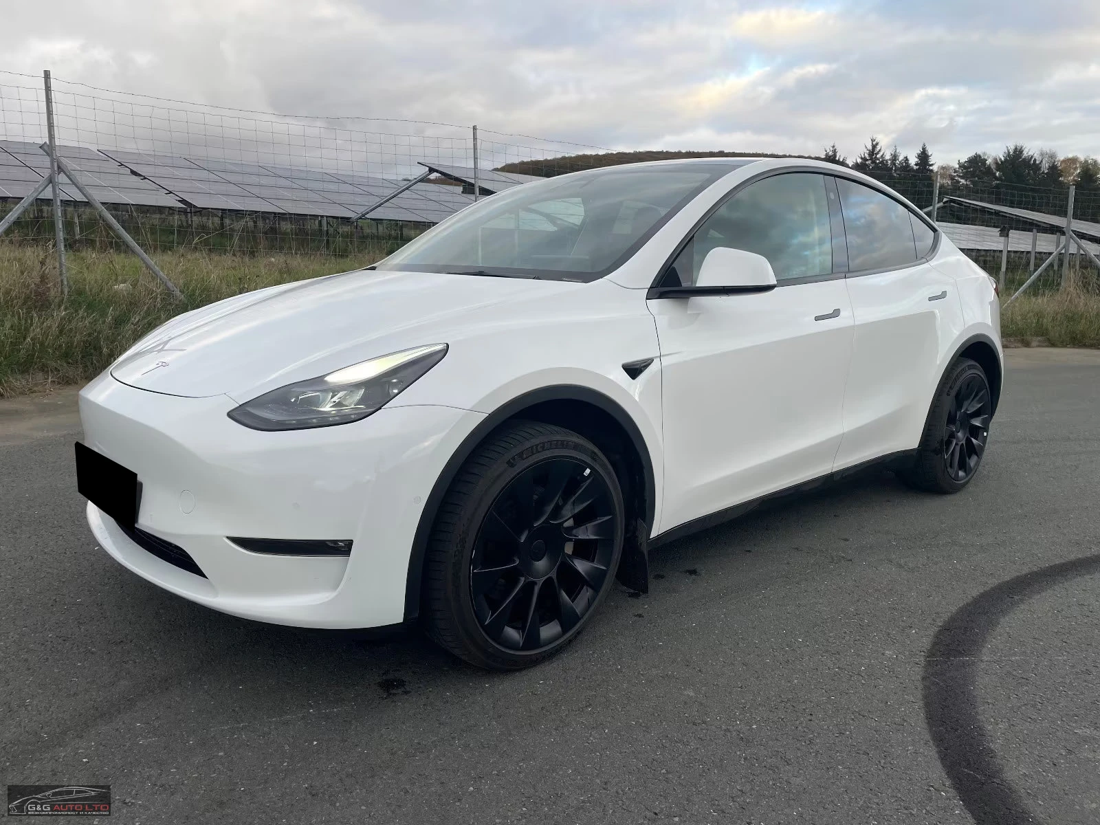 Tesla Model Y LONG-RANGE/HP/4X4/CAM/NAVI/PANO/269z | Auto.bg — изображение 1 Tesla Model Y LONG-RANGE/HP/4X4/CAM/NAVI/PANO/269z | Auto.bg — изображение 1