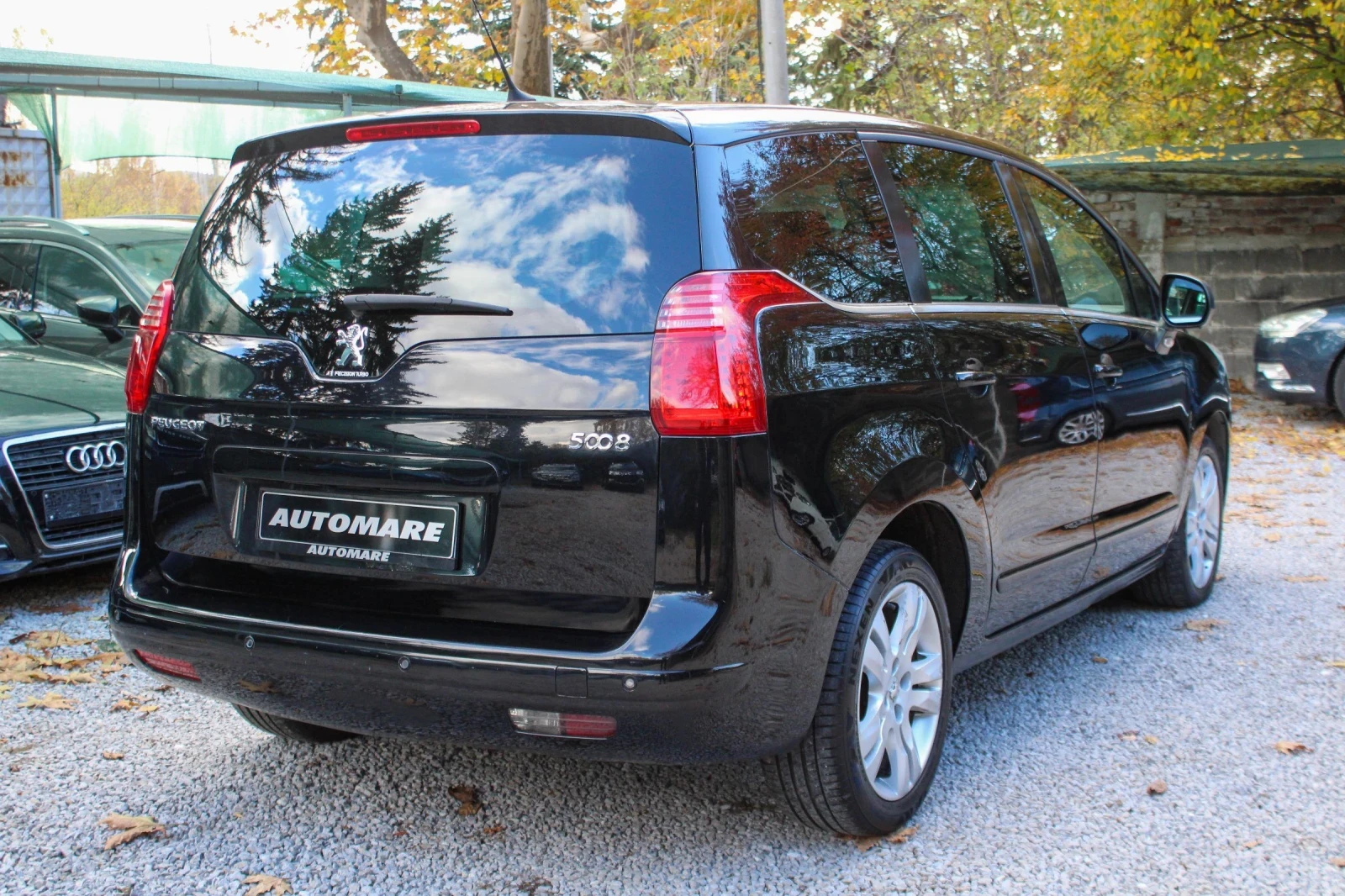 Peugeot 5008 1.6HDI / DISTRONIC / NAVI / HEAD UP - изображение 5 | Auto.bg Peugeot 5008 1.6HDI / DISTRONIC / NAVI / HEAD UP - изображение 5