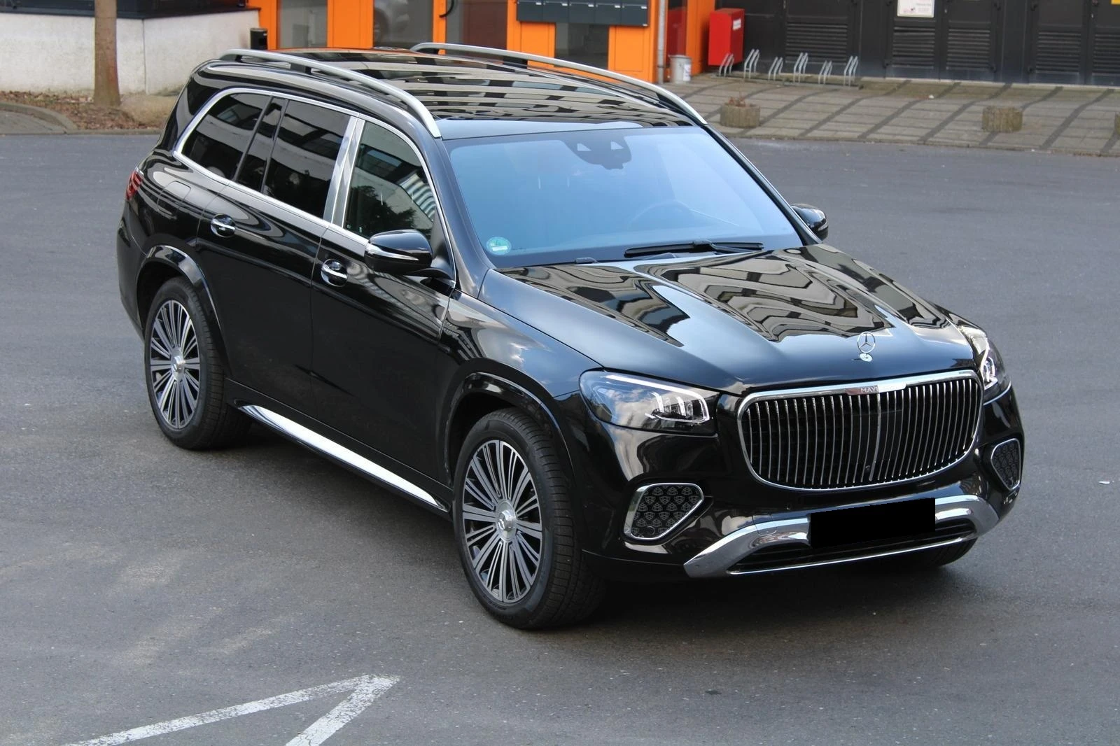 Mercedes-Benz GLS 600 MAYBACH 4-MATIC HEAD UP BURMESTER EXCLUSIVE 360 - изображение 4 | Auto.bg Mercedes-Benz GLS 600 MAYBACH 4-MATIC HEAD UP BURMESTER EXCLUSIVE 360 - изображение 4