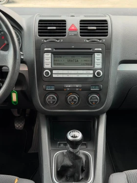 VW Golf 1.9TDI 4motion * Ксенон* - 3300 € / 6454.24 лв. - 51495688 14 | Car24.bg VW Golf 1.9TDI 4motion * Ксенон* - 3300 € / 6454.24 лв. - 51495688 14