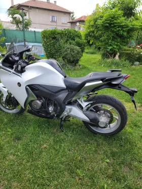 Honda Vfr 1200F | Auto.bg — изображение 4 Honda Vfr 1200F | Auto.bg — изображение 4
