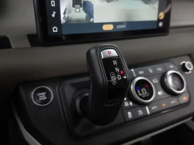 Land Rover Defender (L663) 110 D240 Se | Auto.bg — изображение 9 Land Rover Defender (L663) 110 D240 Se | Auto.bg — изображение 9