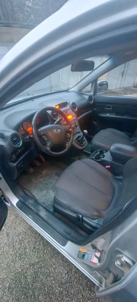 Kia Carens 2.0 CRDI - 4100 € / 8018.90 лв. - 60838423 5 | Car24.bg Kia Carens 2.0 CRDI - 4100 € / 8018.90 лв. - 60838423 5