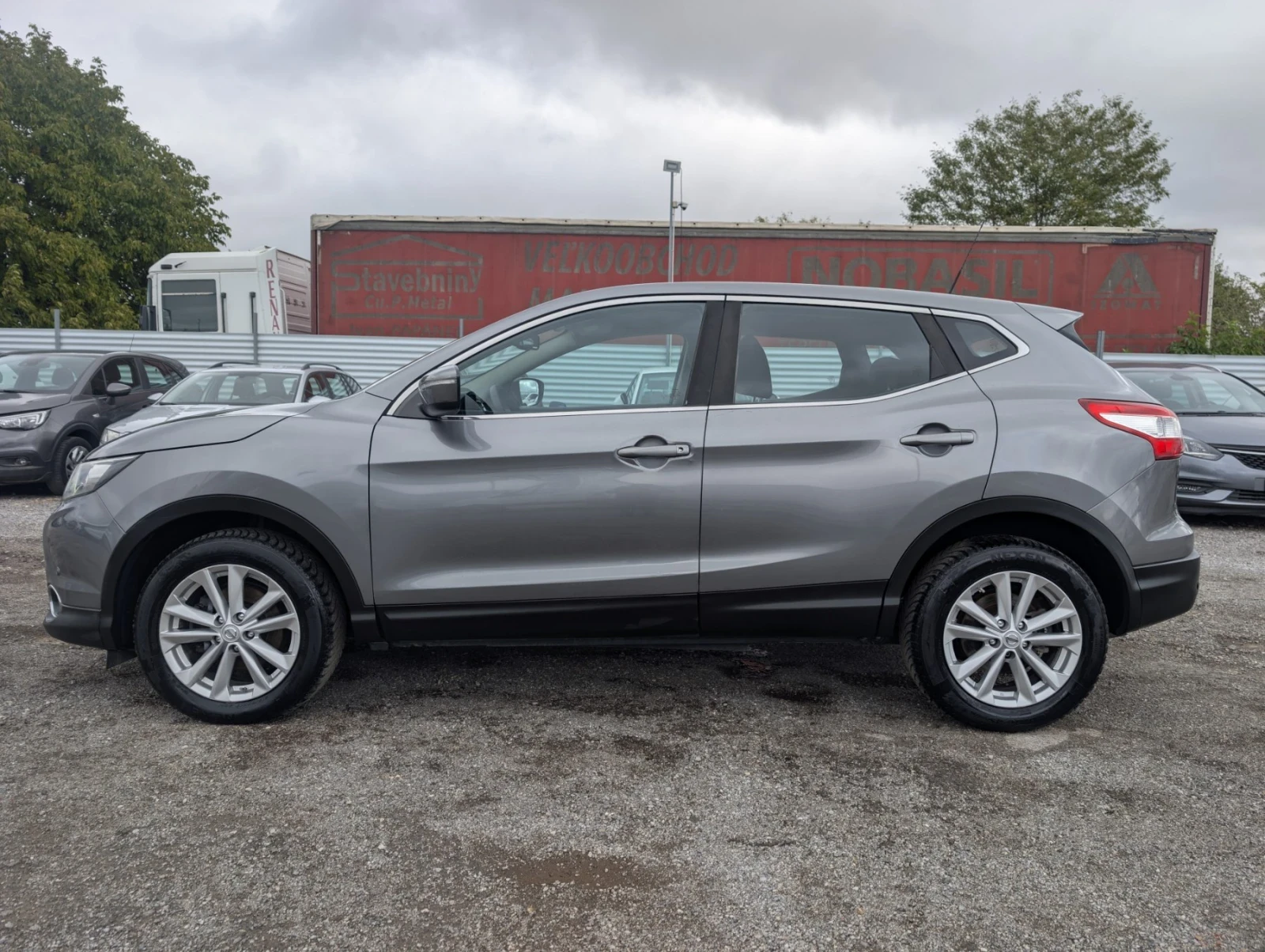 Nissan Qashqai 1.5dci 110к.с Серв.д-ти - изображение 6 | Auto.bg Nissan Qashqai 1.5dci 110к.с Серв.д-ти - изображение 6