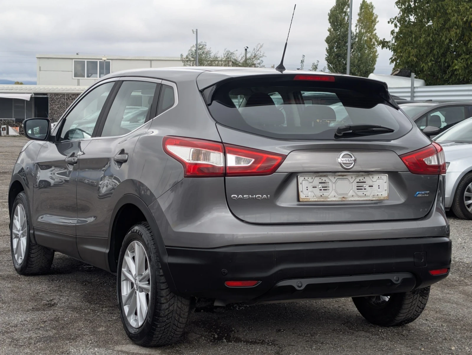 Nissan Qashqai 1.5dci 110к.с Серв.д-ти - изображение 4 | Auto.bg Nissan Qashqai 1.5dci 110к.с Серв.д-ти - изображение 4