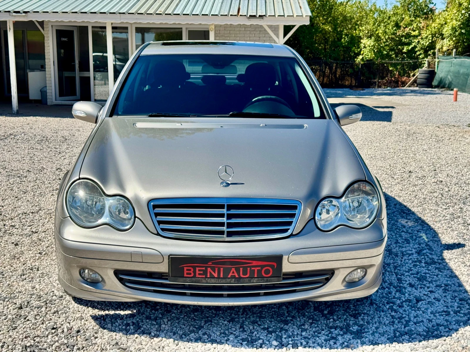 Mercedes-Benz C 200 ТОП състояние, като нова. | Auto.bg — изображение 1 Mercedes-Benz C 200 ТОП състояние, като нова. | Auto.bg — изображение 1