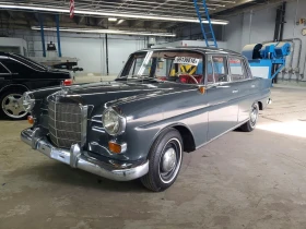 Mercedes-Benz 190 RED LEATHER