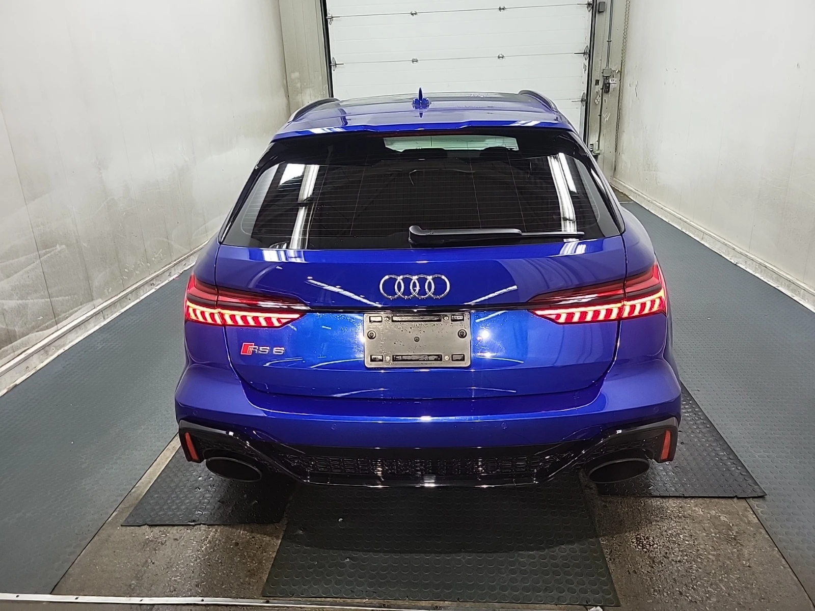 Audi Rs6 * CARFAX * БЕЗ ПЪРВОНАЧАЛНА ВНОСКА - изображение 5 | Auto.bg Audi Rs6 * CARFAX * БЕЗ ПЪРВОНАЧАЛНА ВНОСКА - изображение 5