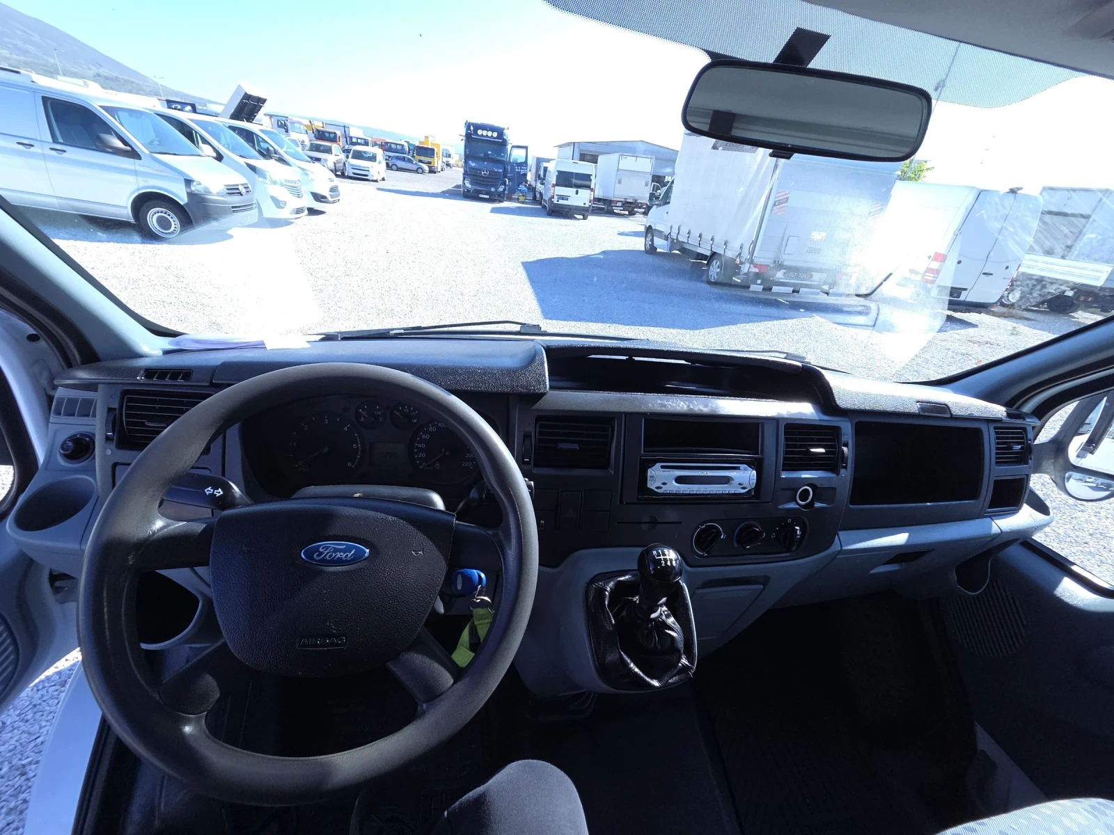 Ford Transit Dubal 3.30m - изображение 9 | Auto.bg Ford Transit Dubal 3.30m - изображение 9