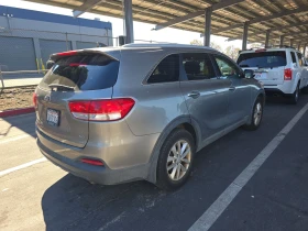 Kia Sorento LX 3.3L 4X4 * КЛИП НА ДВИГАТЕЛ*  - 16999 лв. / 8691.45 € - 68932567 3 | Car24.bg Kia Sorento LX 3.3L 4X4 * КЛИП НА ДВИГАТЕЛ*  - 16999 лв. / 8691.45 € - 68932567 3