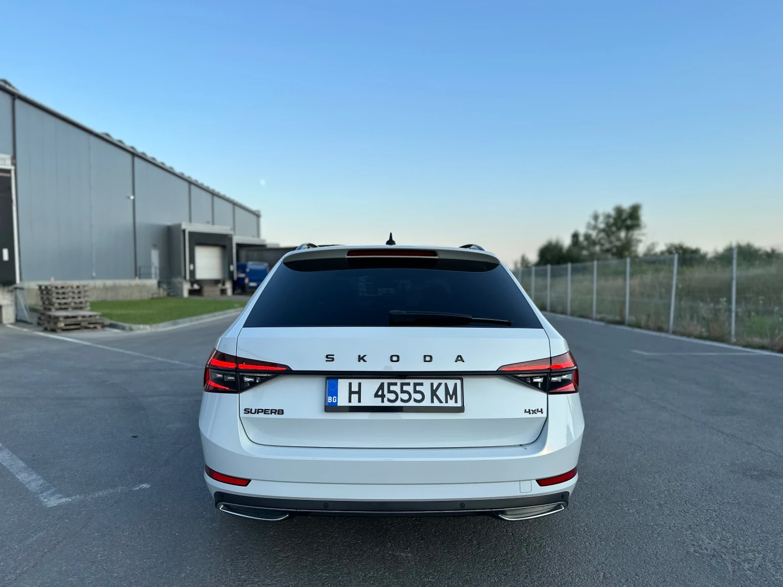 Skoda Superb 2.0TDI DSG 4x4 SPORT LINE/FULL/SWISS - изображение 8 | Auto.bg Skoda Superb 2.0TDI DSG 4x4 SPORT LINE/FULL/SWISS - изображение 8
