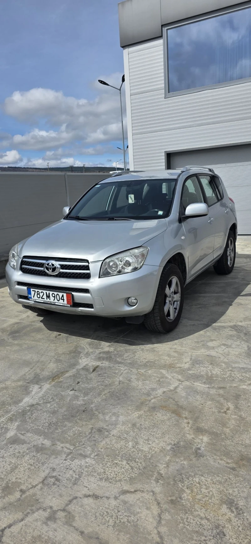 Toyota Rav4 2.2 D-4D / 6ск / 4x4 - 5800 € / 11343.81 лв. - 42146606 1 | Car24.bg Toyota Rav4 2.2 D-4D / 6ск / 4x4 - 5800 € / 11343.81 лв. - 42146606 1