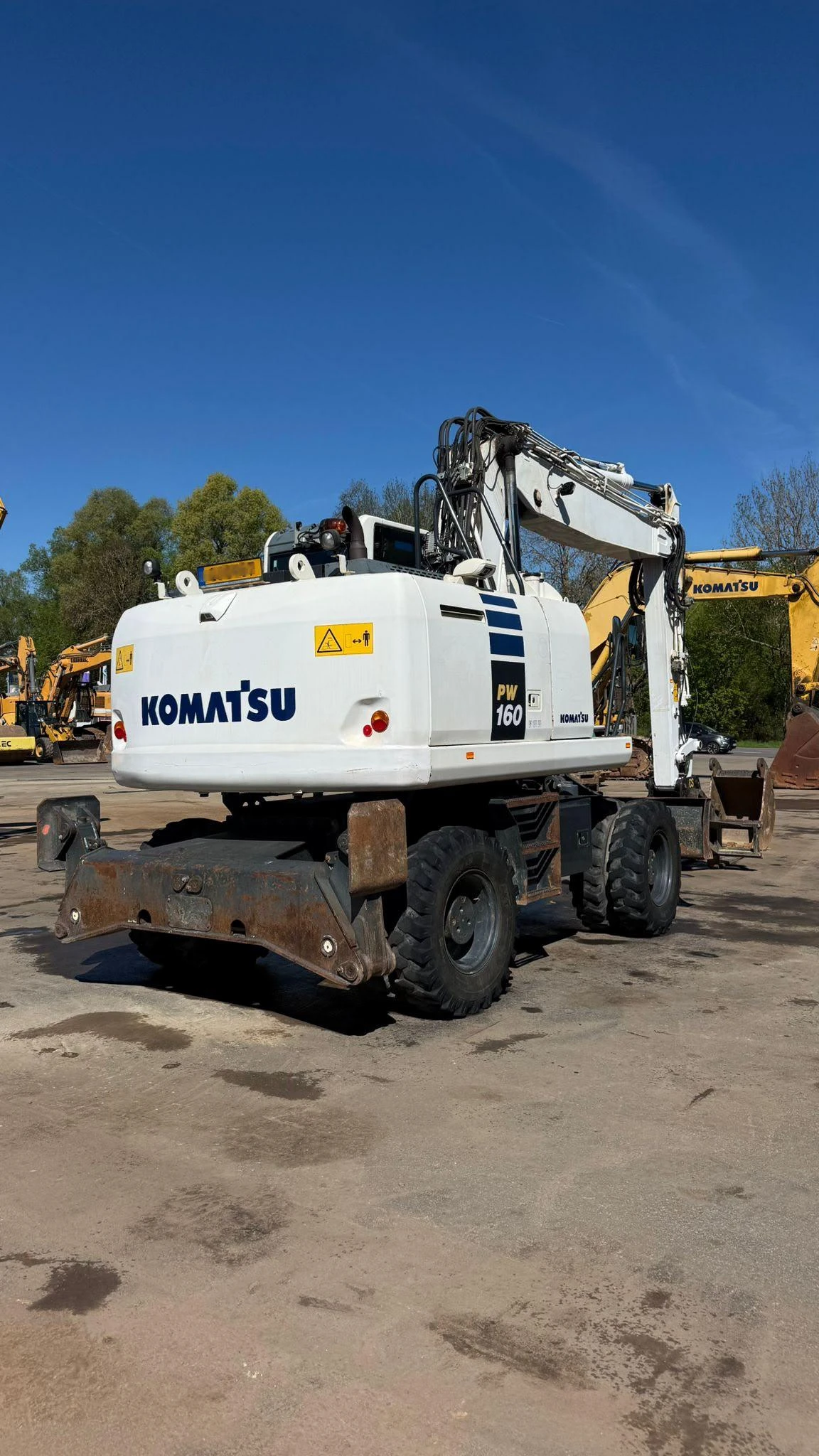 Багер Komatsu PW160-10 | Auto.bg — изображение 1 Багер Komatsu PW160-10 | Auto.bg — изображение 1