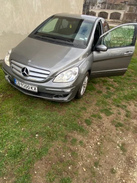 Mercedes-Benz B 200