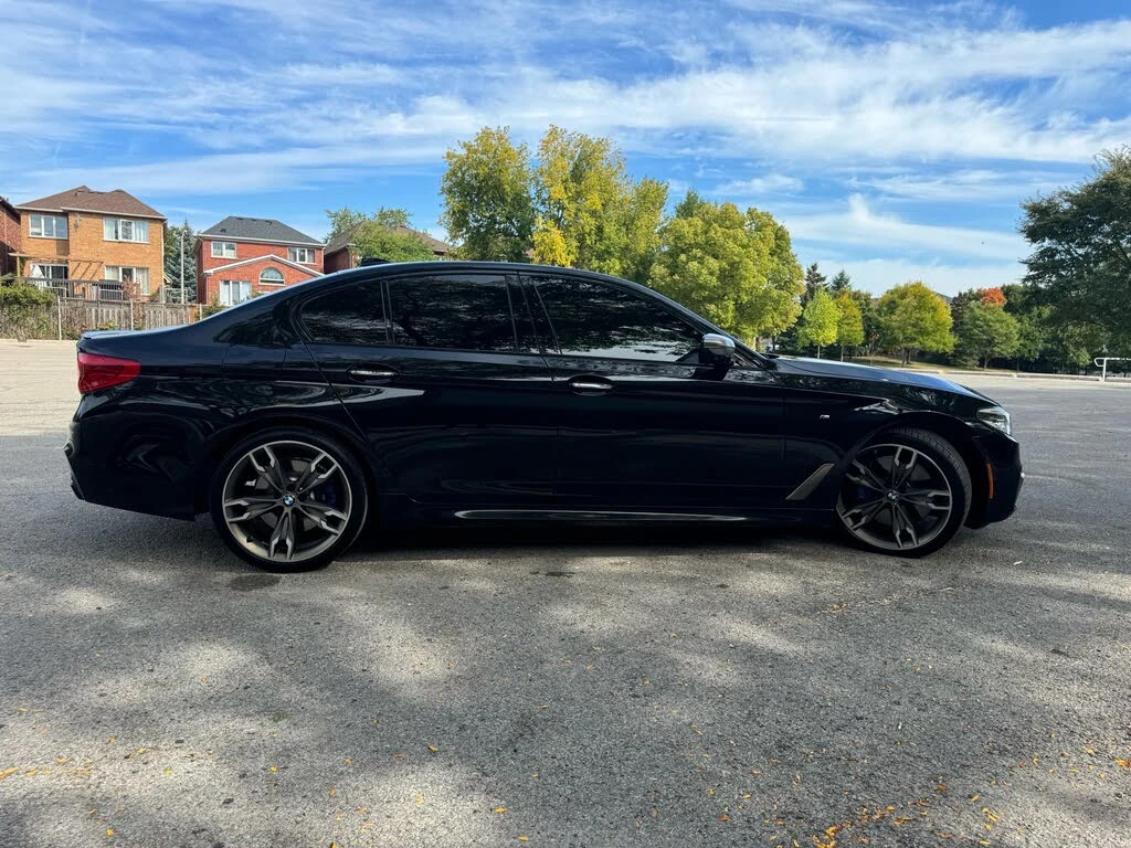 BMW 550 M550I HARMAN/KARDON* BLINDSPOT* HEAD-UP* CARPLAY*  - изображение 6 | Auto.bg BMW 550 M550I HARMAN/KARDON* BLINDSPOT* HEAD-UP* CARPLAY*  - изображение 6