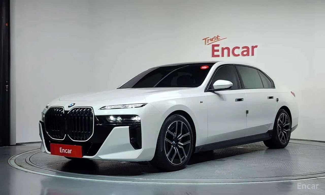 BMW 740 d xDrive M Sport * МАСАЖИ * ОБДУХВАНЕ * ХЕДЪП | Auto.bg — изображение 1 BMW 740 d xDrive M Sport * МАСАЖИ * ОБДУХВАНЕ * ХЕДЪП | Auto.bg — изображение 1