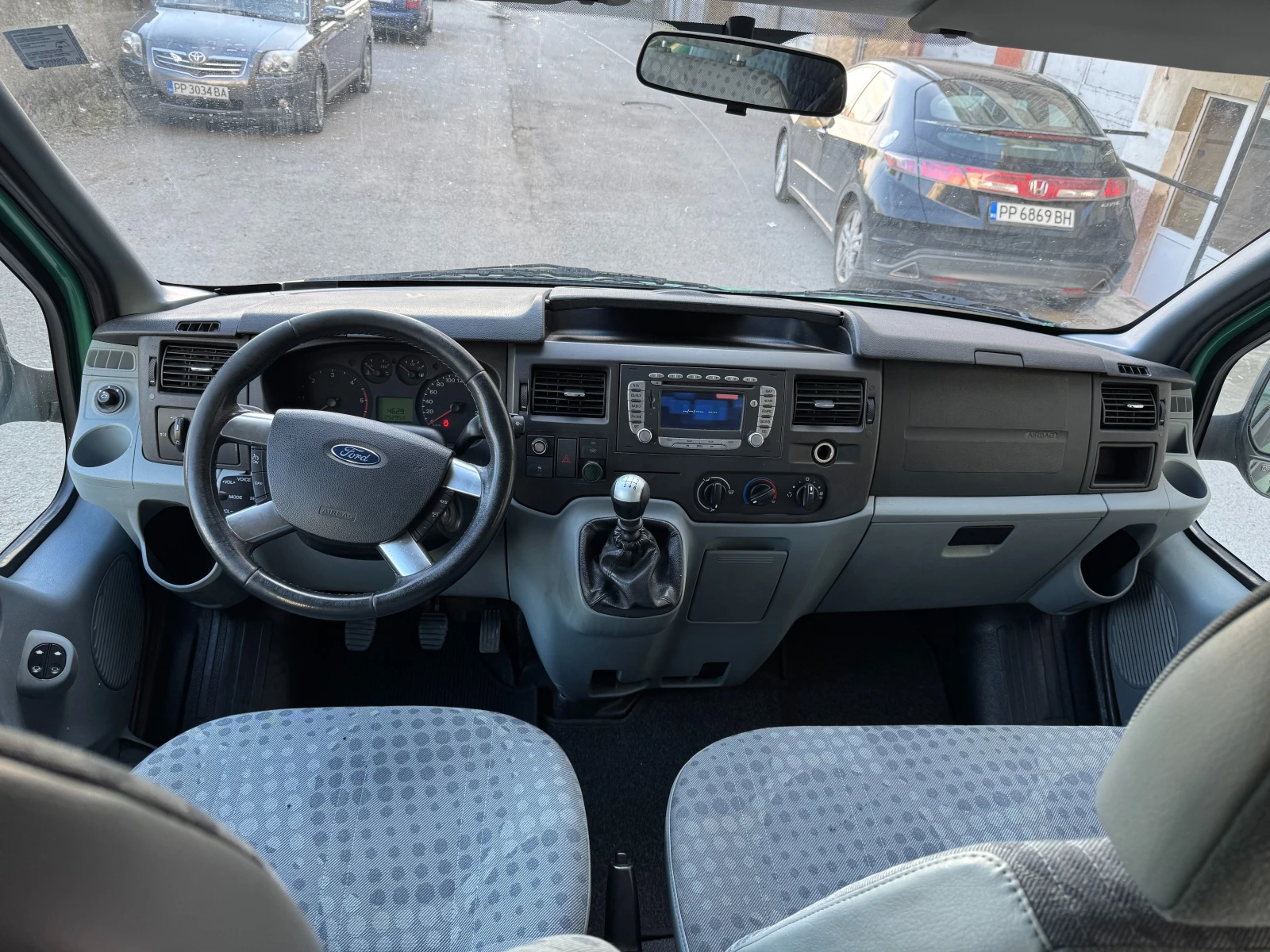 Ford Transit 2.4TDI 6м клима 140кс - изображение 10 | Auto.bg Ford Transit 2.4TDI 6м клима 140кс - изображение 10