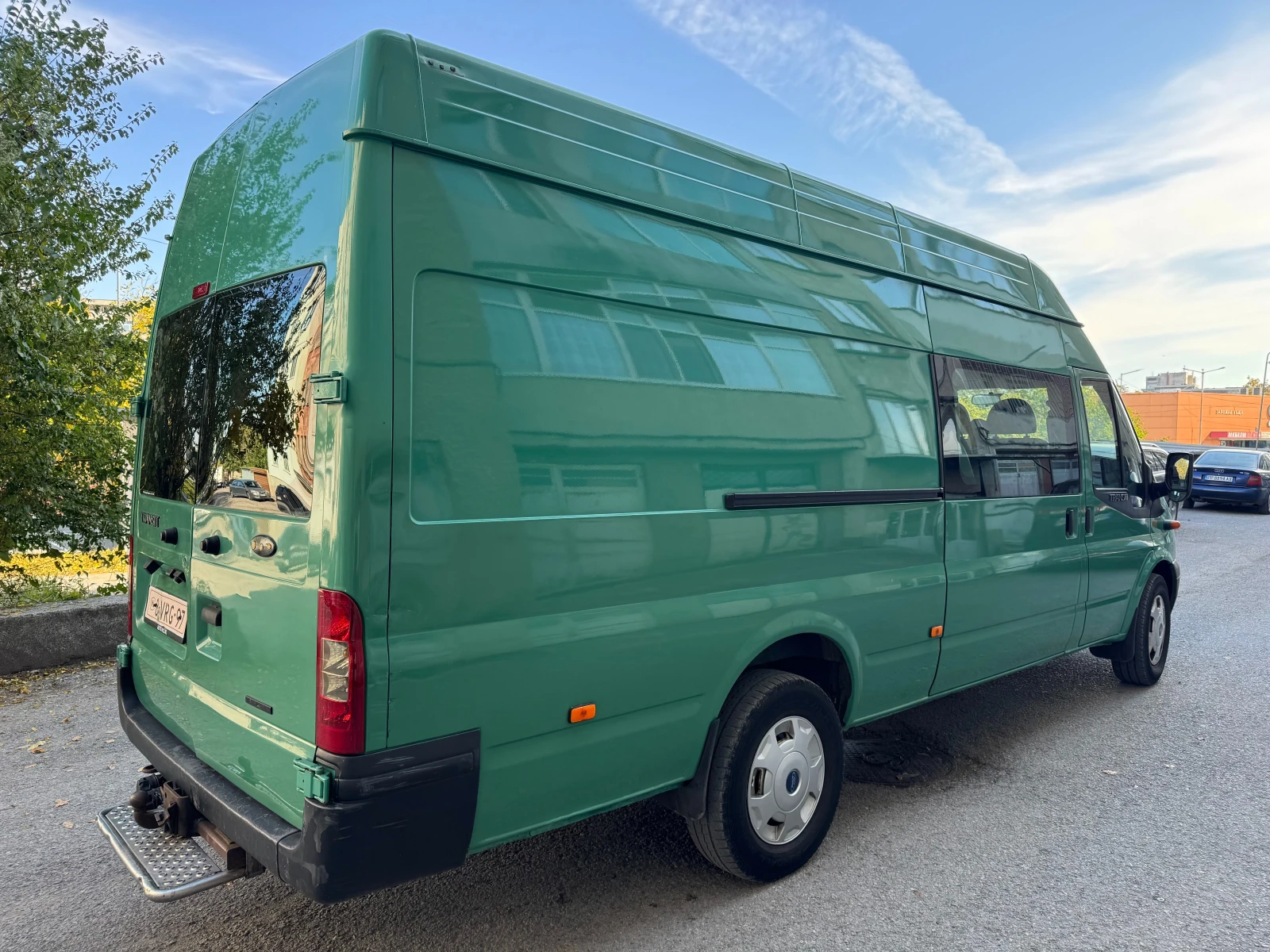 Ford Transit 2.4TDI 6м клима 140кс - изображение 4 | Auto.bg Ford Transit 2.4TDI 6м клима 140кс - изображение 4