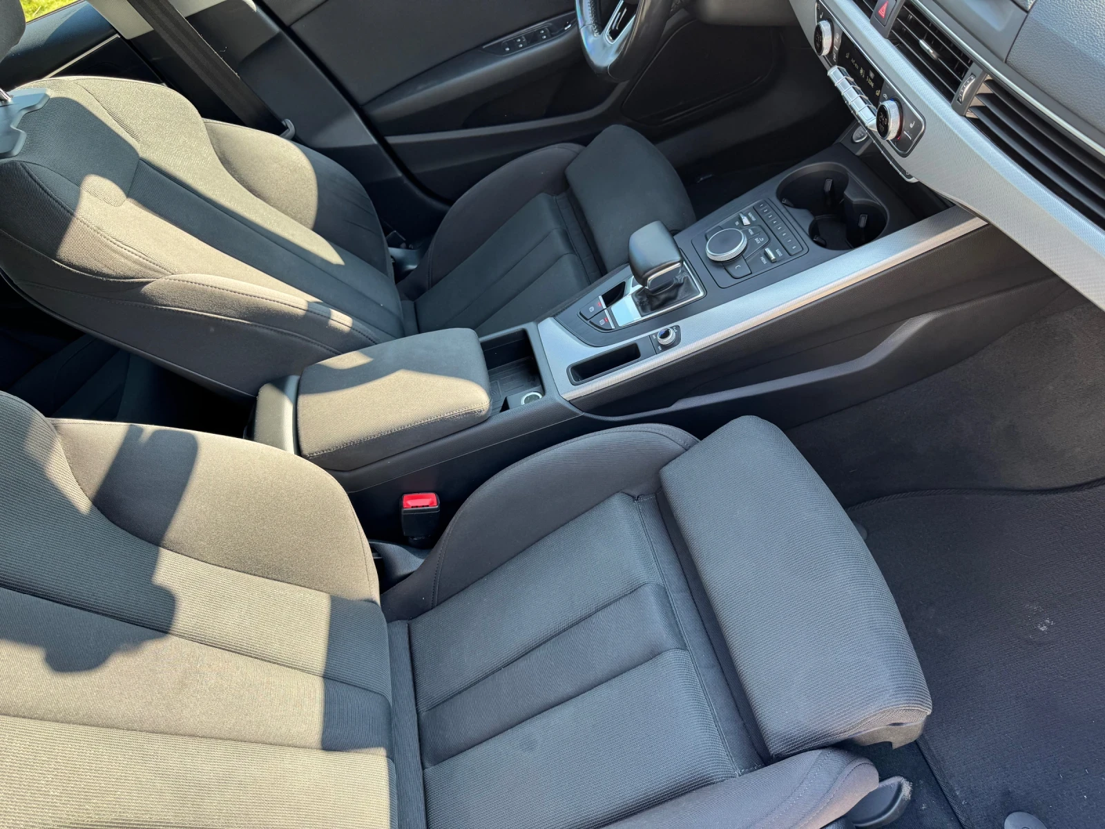 Audi A4 2.0d / 150ps / MATRIX / АВТОМАТИК / ТОП СЪСТОЯНИЕ - изображение 10 | Auto.bg Audi A4 2.0d / 150ps / MATRIX / АВТОМАТИК / ТОП СЪСТОЯНИЕ - изображение 10