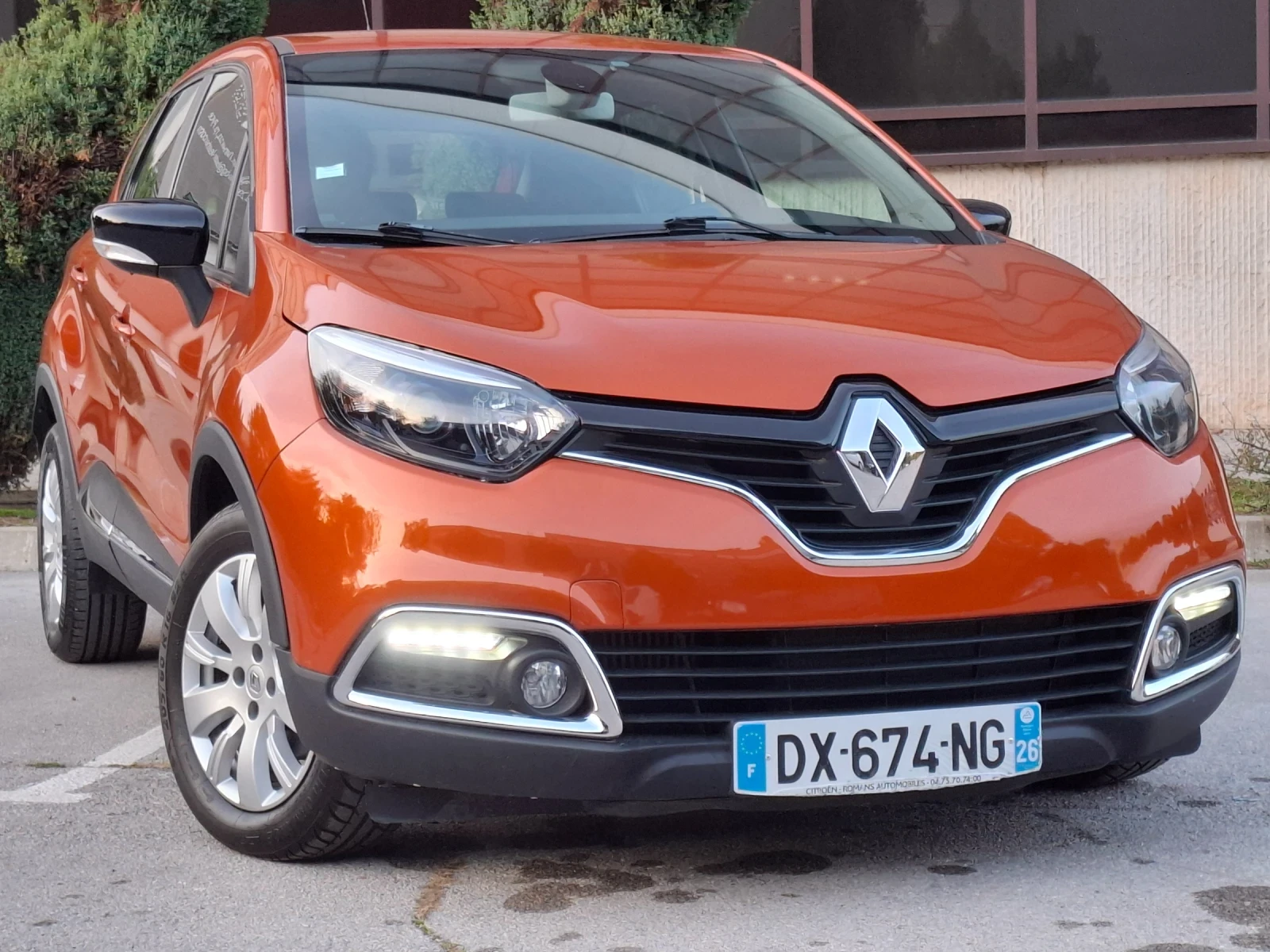Renault Captur 1.5dCi 90hp * EURO 6 * АВТОМАТИК * КЛИМАТРОНИК *  - изображение 3 | Auto.bg Renault Captur 1.5dCi 90hp * EURO 6 * АВТОМАТИК * КЛИМАТРОНИК *  - изображение 3