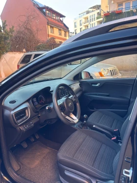 Kia Stonic - 11000 € / 21514.13 лв. - 38061575 8 | Car24.bg Kia Stonic - 11000 € / 21514.13 лв. - 38061575 8