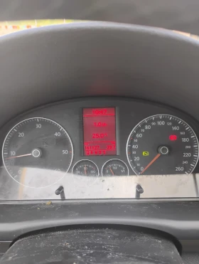 VW Touran 2.0 TDI 140 | Auto.bg — изображение 10 VW Touran 2.0 TDI 140 | Auto.bg — изображение 10