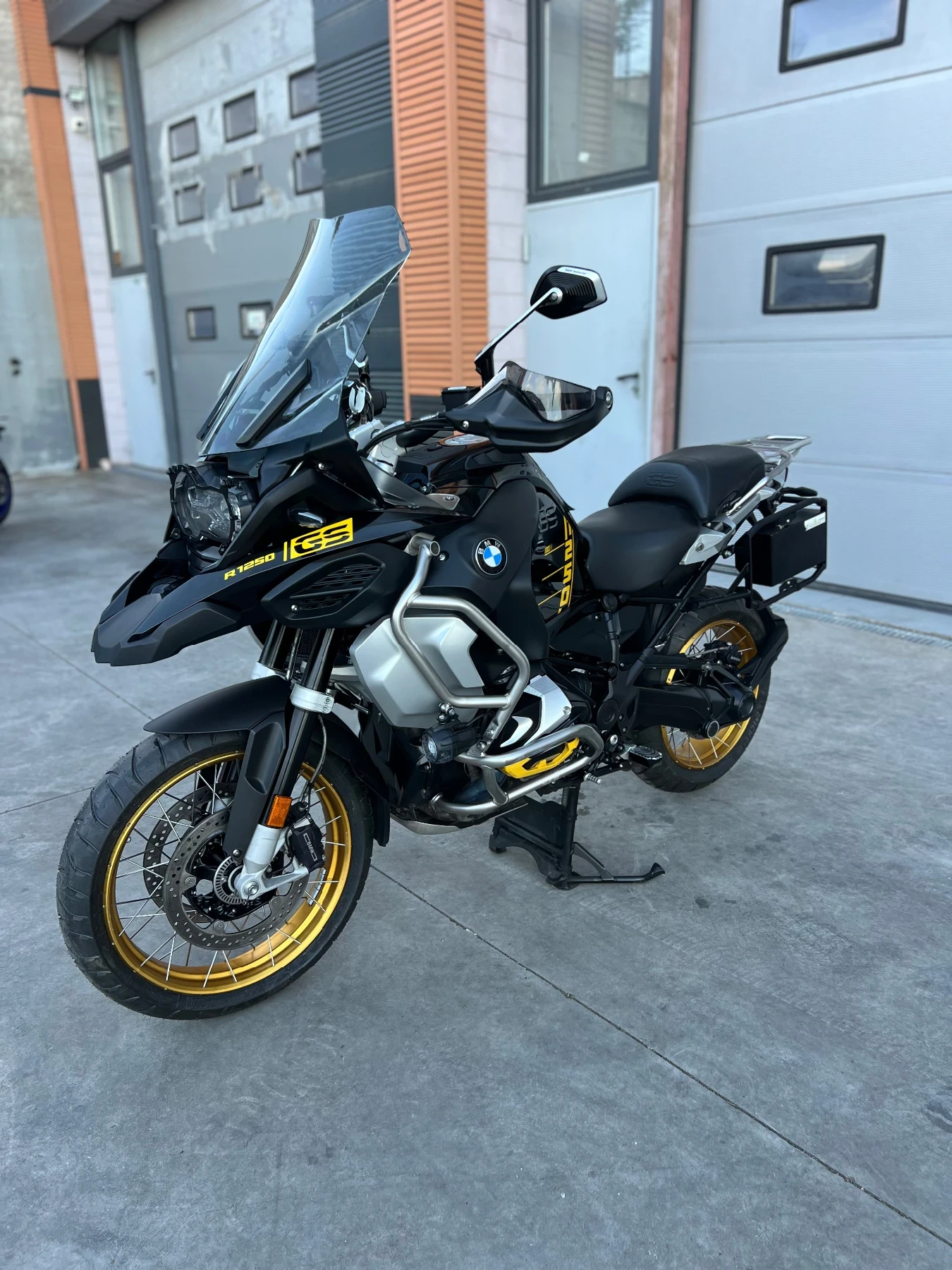 BMW R R1250GS 40 YEARS 719  - изображение 10 | Auto.bg BMW R R1250GS 40 YEARS 719  - изображение 10