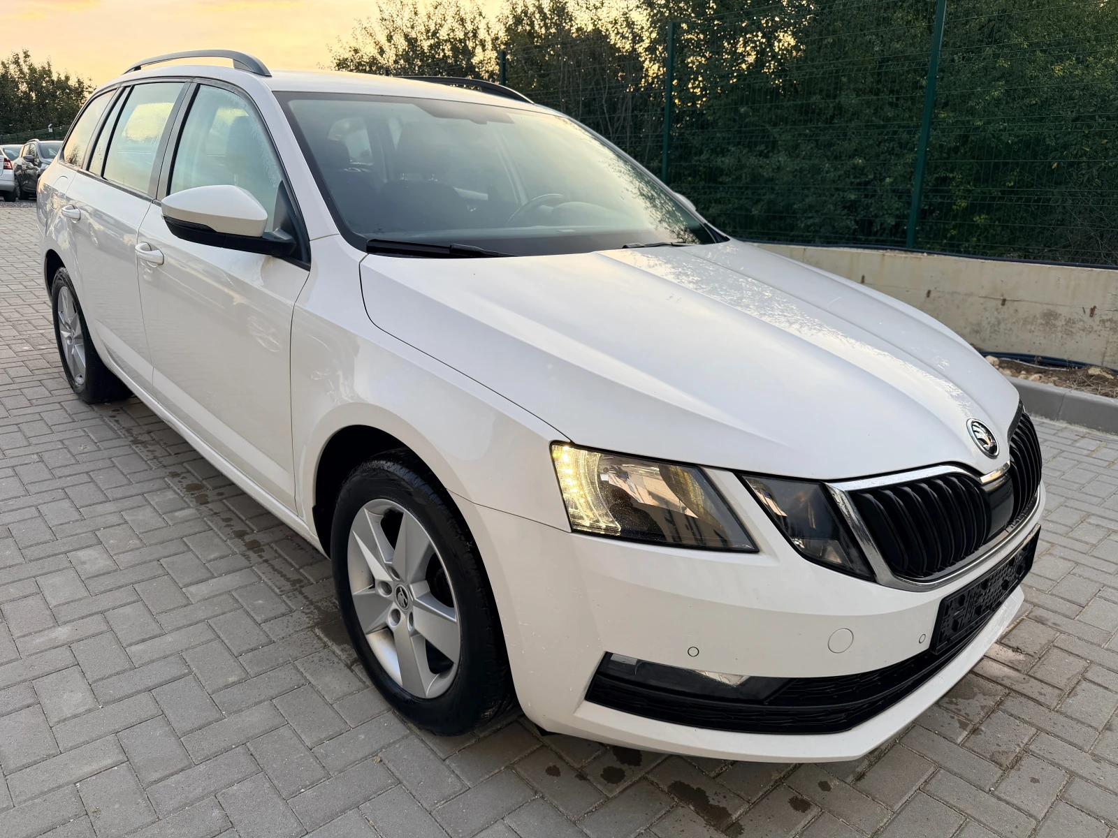 Skoda Octavia 1.5 TSI | Auto.bg — изображение 1 Skoda Octavia 1.5 TSI | Auto.bg — изображение 1