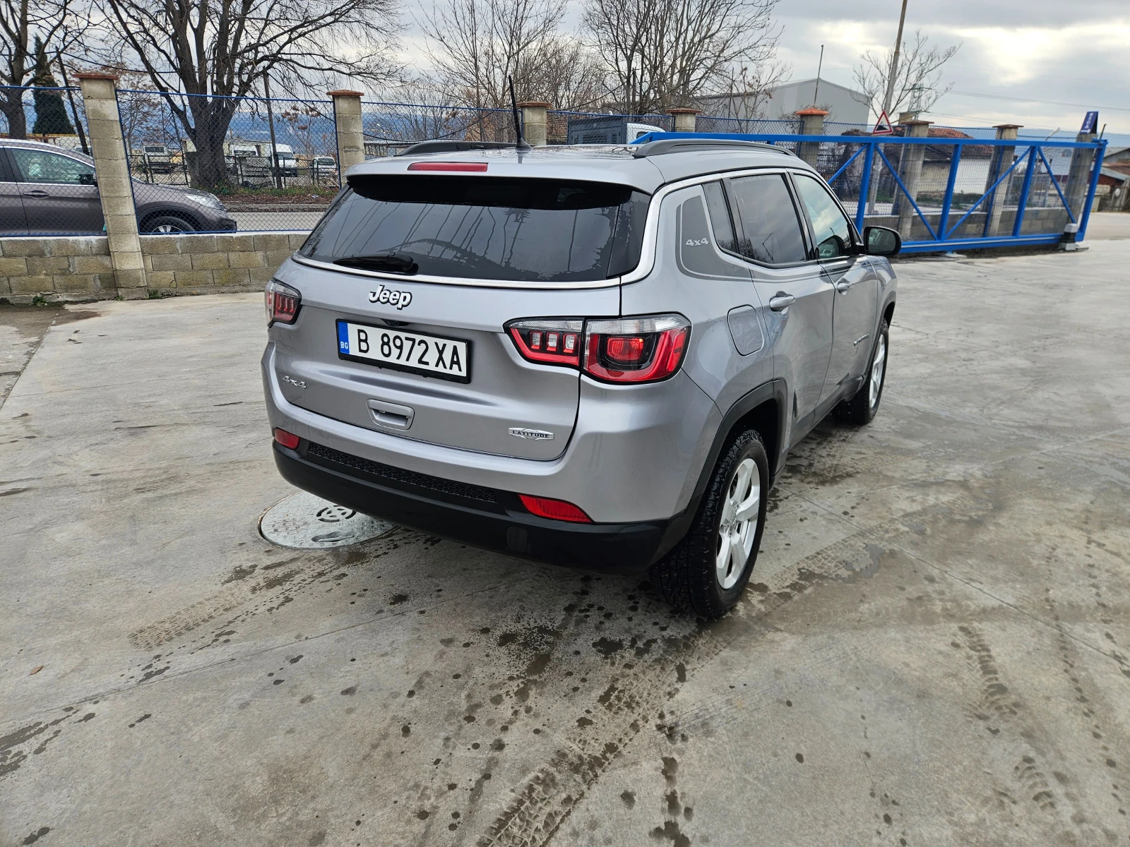 Jeep Compass 2.4L LATITUDE 4x4 - изображение 4 | Auto.bg Jeep Compass 2.4L LATITUDE 4x4 - изображение 4