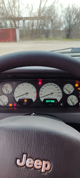 Jeep Grand cherokee 4.7 Quadra Drive - 6800 € / 13299.64 лв. - 72382511 16 | Car24.bg Jeep Grand cherokee 4.7 Quadra Drive - 6800 € / 13299.64 лв. - 72382511 16