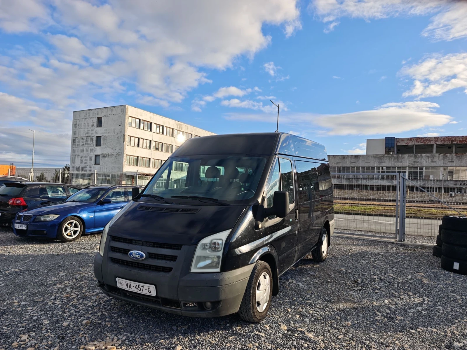 Ford Transit Пътническите | Auto.bg — изображение 1 Ford Transit Пътническите | Auto.bg — изображение 1