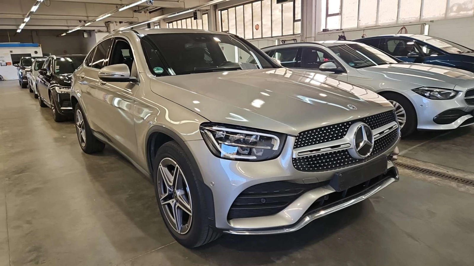 Mercedes-Benz GLC 300 Coupé Leather LED Navi Camera | Auto.bg — изображение 1 Mercedes-Benz GLC 300 Coupé Leather LED Navi Camera | Auto.bg — изображение 1