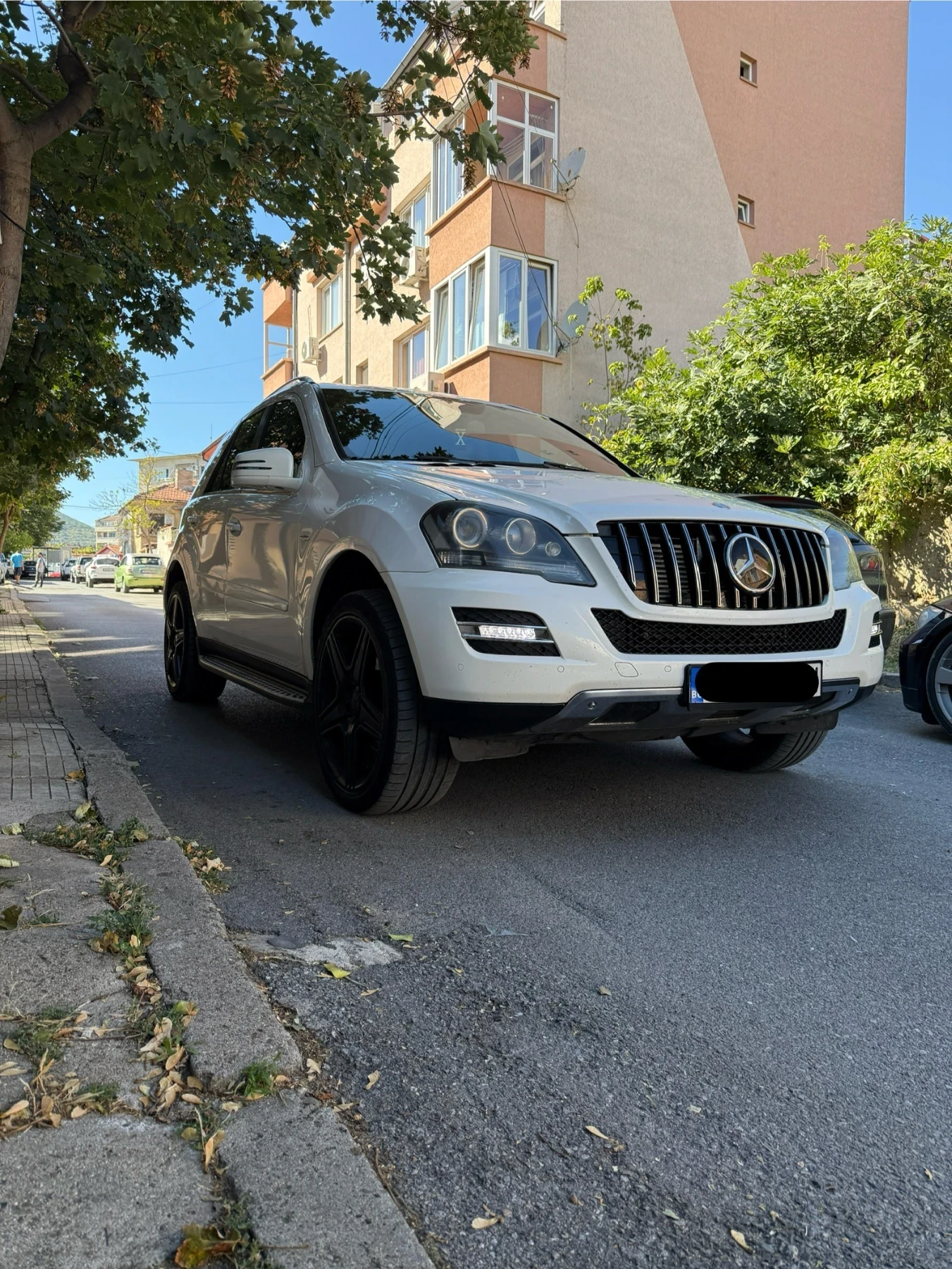 Mercedes-Benz ML 350 GRAND EDITION - изображение 4 | Auto.bg Mercedes-Benz ML 350 GRAND EDITION - изображение 4