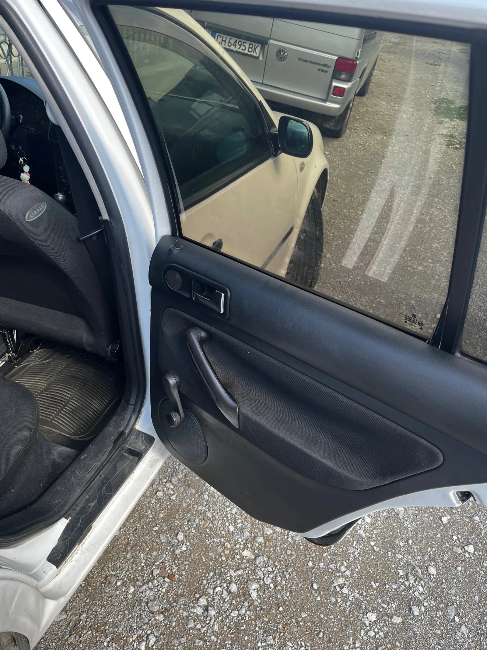 VW Golf 1.9TDI - 90 konq - изображение 6 | Auto.bg VW Golf 1.9TDI - 90 konq - изображение 6