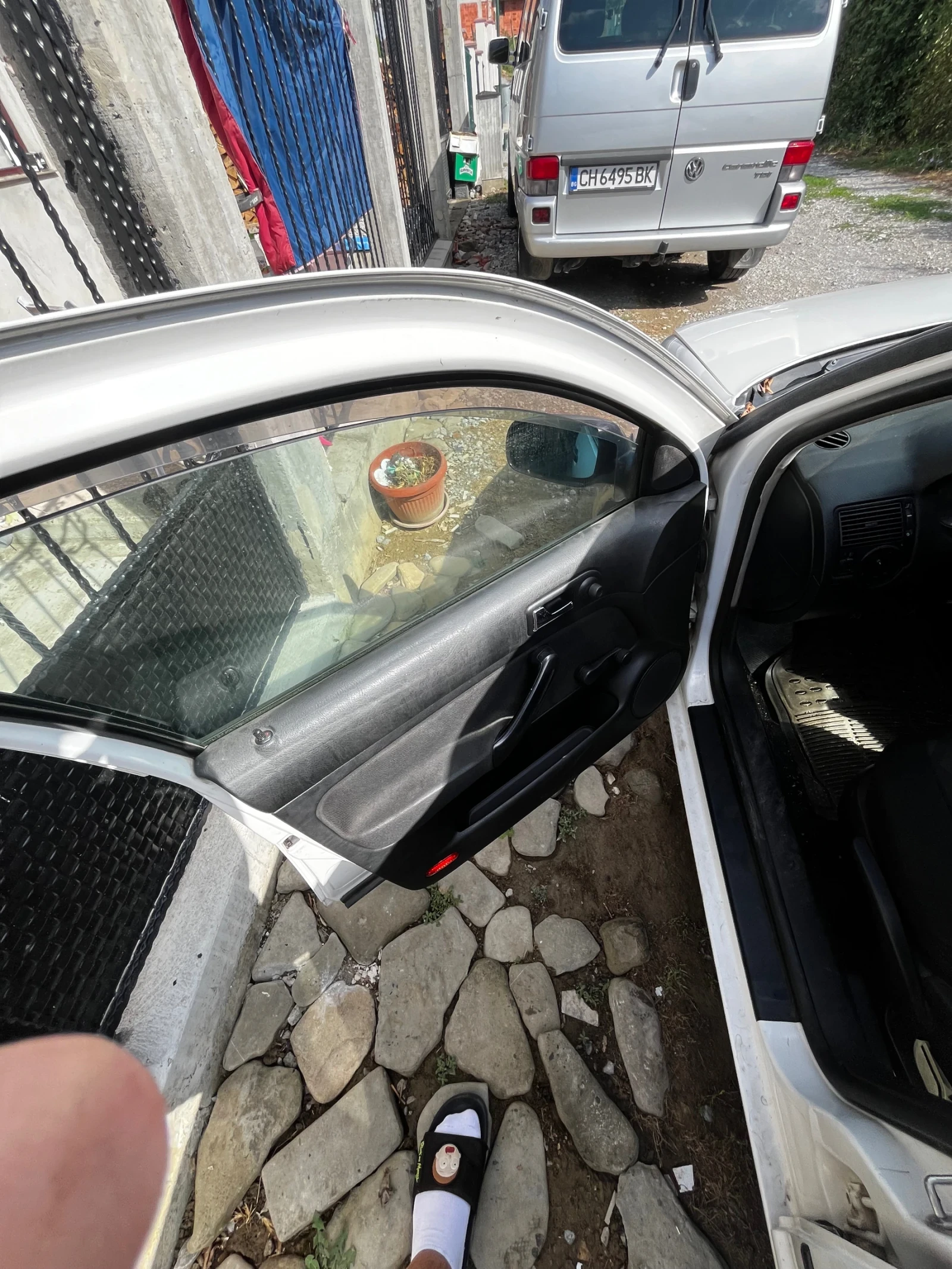 VW Golf 1.9TDI - 90 konq - изображение 10 | Auto.bg VW Golf 1.9TDI - 90 konq - изображение 10