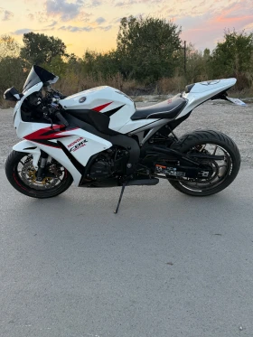Honda Cbr 1000RR | Auto.bg — изображение 8 Honda Cbr 1000RR | Auto.bg — изображение 8
