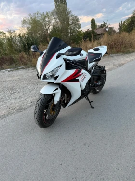 Honda Cbr 1000RR | Auto.bg — изображение 7 Honda Cbr 1000RR | Auto.bg — изображение 7