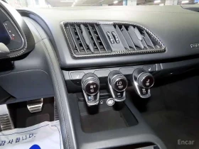 Audi R8 5.2 V10 Plus Coupe | Auto.bg — изображение 11 Audi R8 5.2 V10 Plus Coupe | Auto.bg — изображение 11