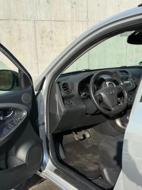 Toyota Rav4 4x4 АВТОМАТИК - 7750 € / 15157.68 лв. - 20834161 11 | Car24.bg Toyota Rav4 4x4 АВТОМАТИК - 7750 € / 15157.68 лв. - 20834161 11