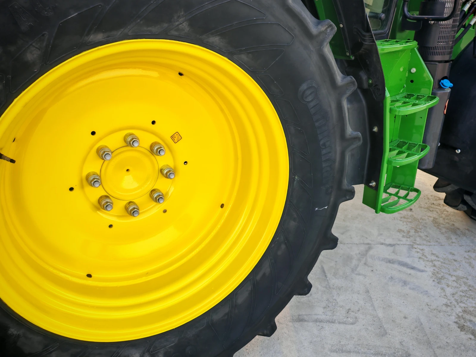 Трактор John Deere 6125R лизинг с първоначална вноска 20 % - изображение 8 | Auto.bg Трактор John Deere 6125R лизинг с първоначална вноска 20 % - изображение 8