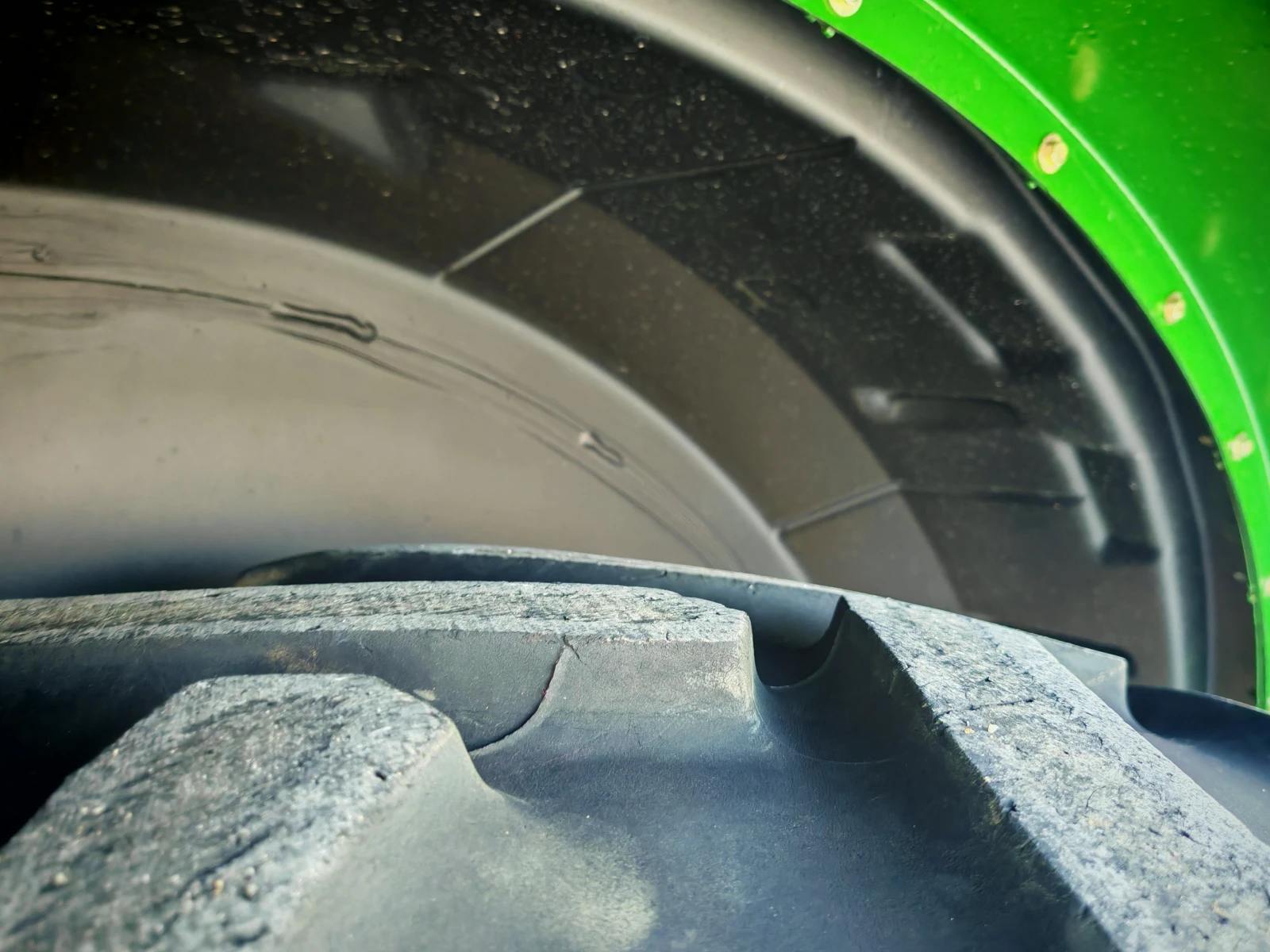 Трактор John Deere 6125R лизинг с първоначална вноска 20 % - изображение 7 | Auto.bg Трактор John Deere 6125R лизинг с първоначална вноска 20 % - изображение 7