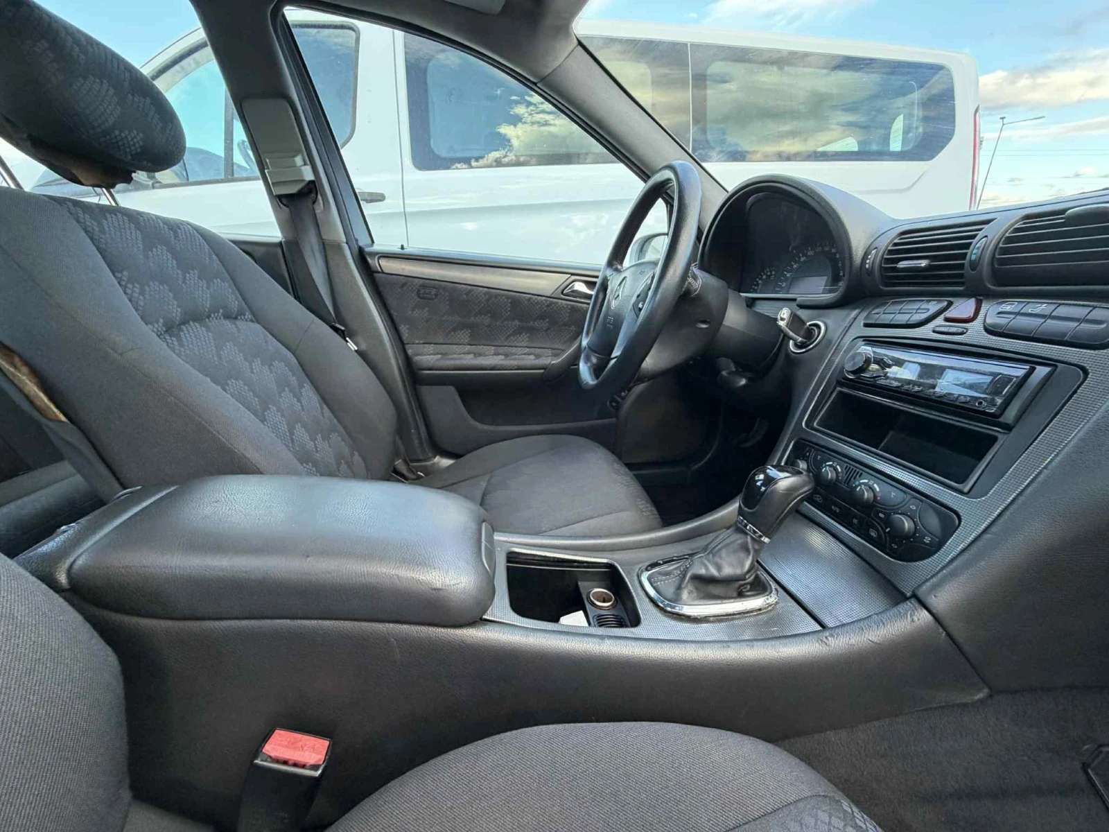 Mercedes-Benz C 220  - изображение 5 | Auto.bg Mercedes-Benz C 220  - изображение 5