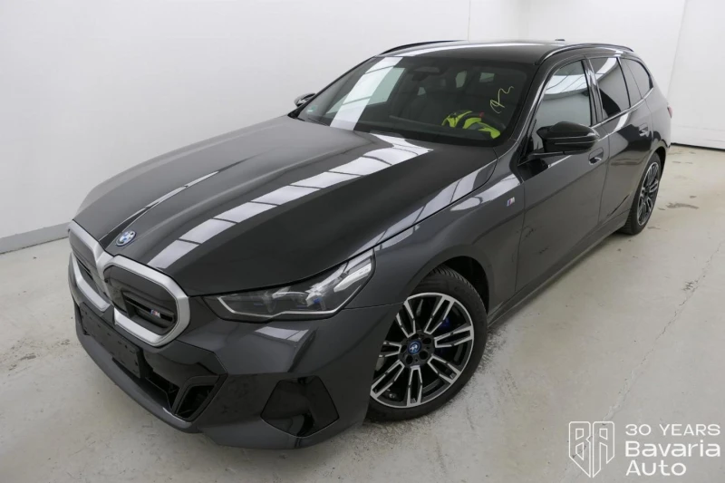 BMW i5 M60 xDrive Touring - 148400 лв. / 75875.72 € - 23021191 1 | Car24.bg BMW i5 M60 xDrive Touring - 148400 лв. / 75875.72 € - 23021191 1