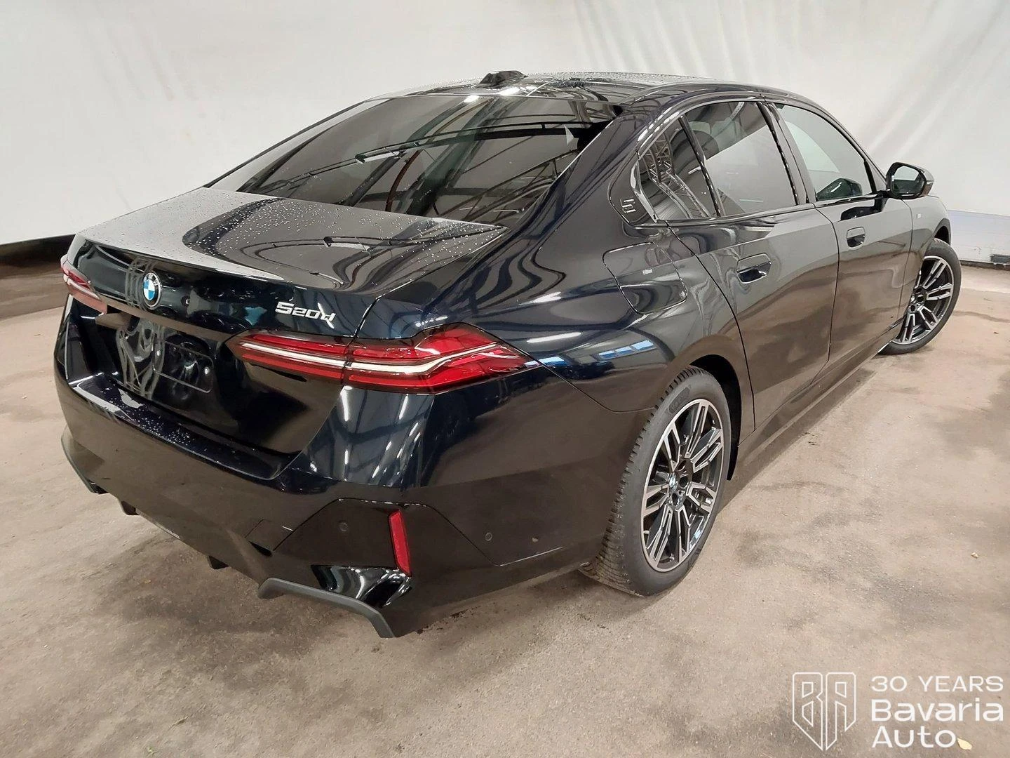 BMW 520 d M Sport Paket Steptronic - изображение 3 | Auto.bg BMW 520 d M Sport Paket Steptronic - изображение 3