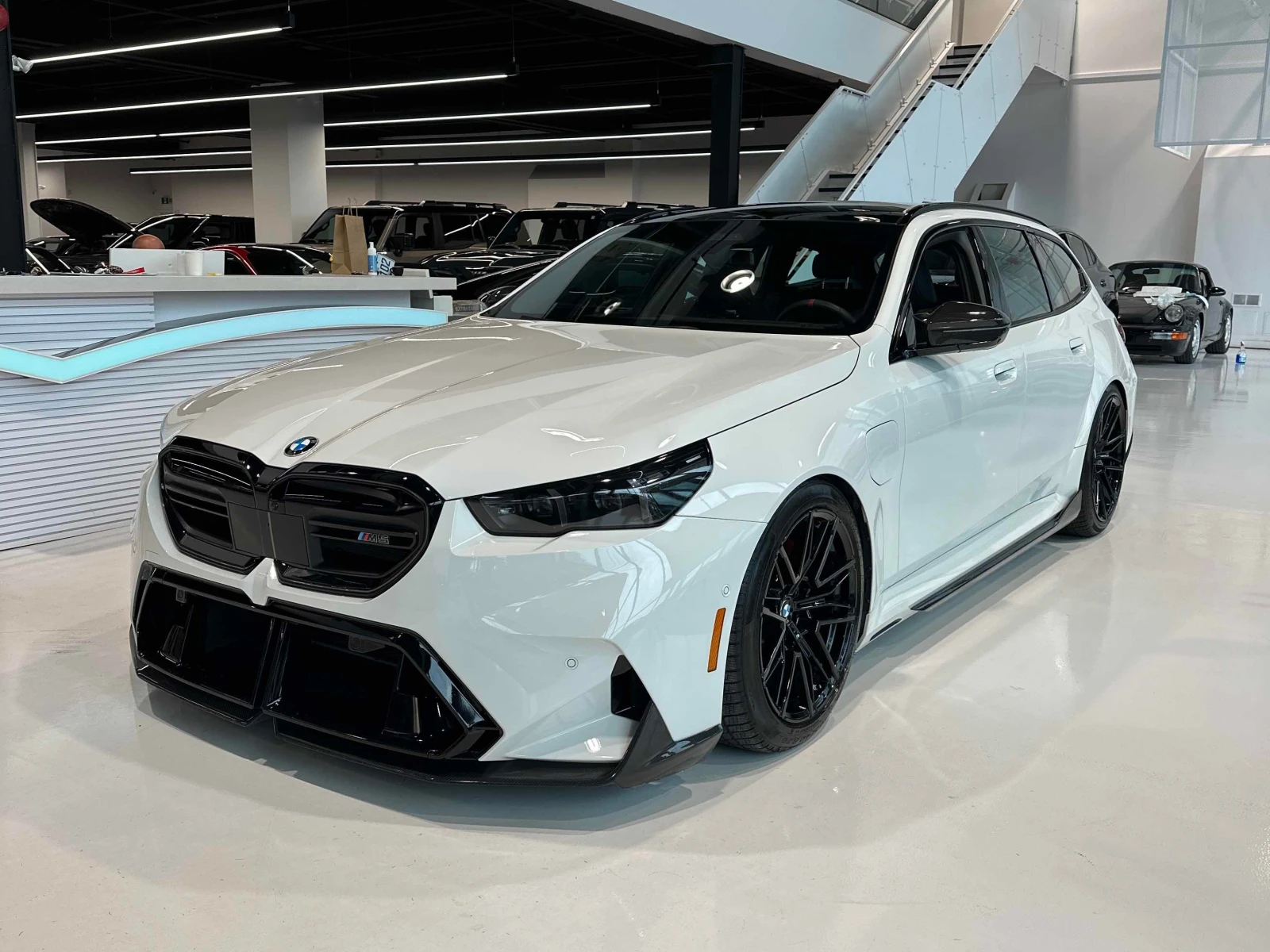 BMW M5 * Touring * АВТОКРЕДИТ БЕЗ ПЪРВОНАЧАЛНА ВНОСКА* | Auto.bg — изображение 1 BMW M5 * Touring * АВТОКРЕДИТ БЕЗ ПЪРВОНАЧАЛНА ВНОСКА* | Auto.bg — изображение 1