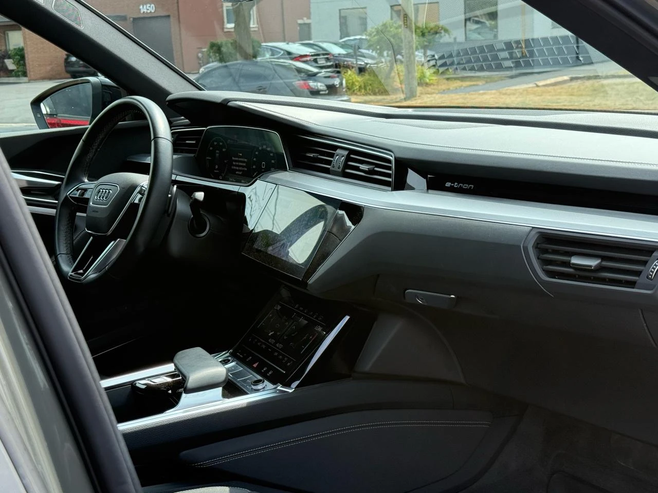 Audi E-Tron Sportback / Technik / S-Line - изображение 10 | Auto.bg Audi E-Tron Sportback / Technik / S-Line - изображение 10