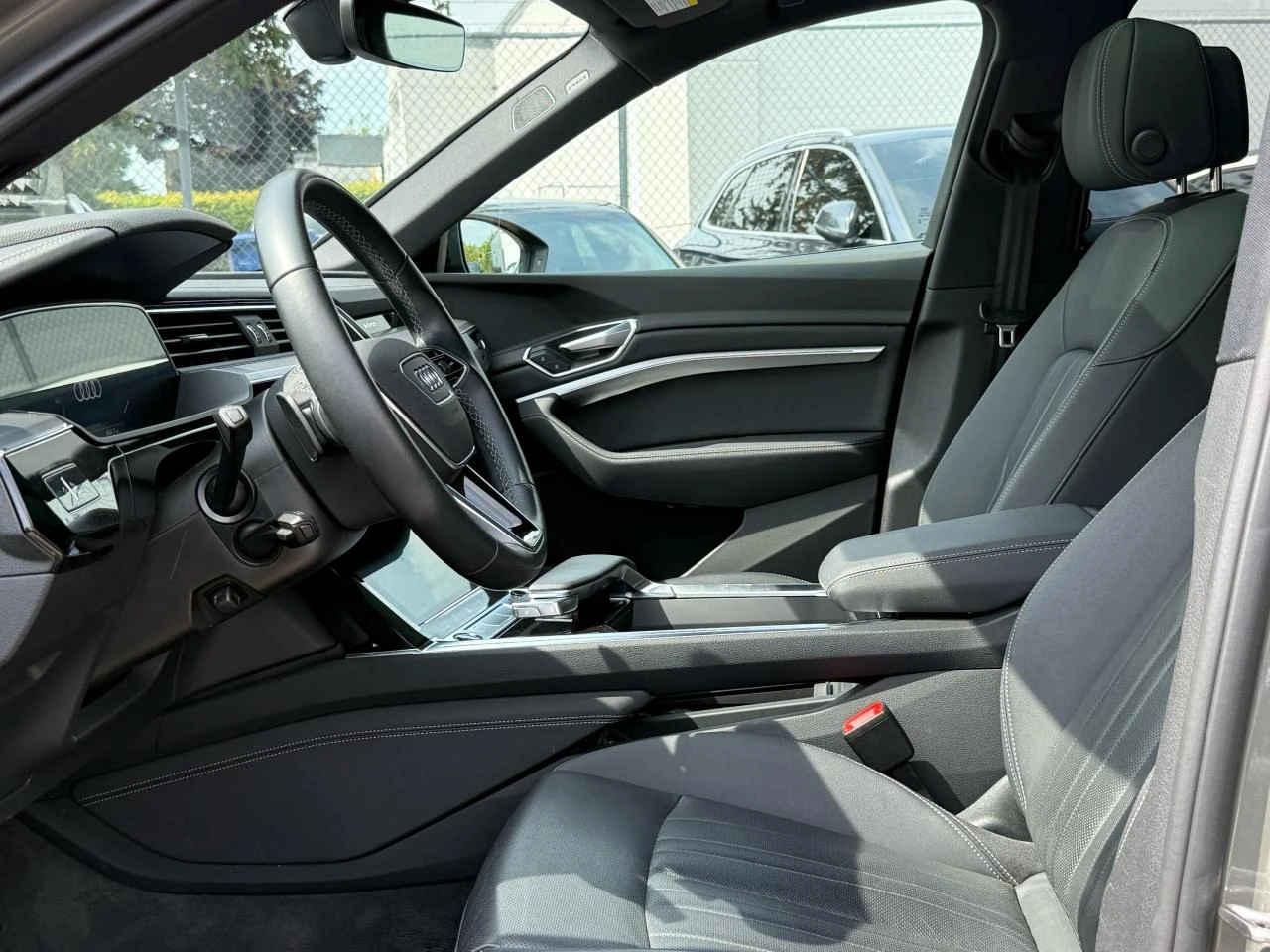 Audi E-Tron Sportback / Technik / S-Line - изображение 5 | Auto.bg Audi E-Tron Sportback / Technik / S-Line - изображение 5